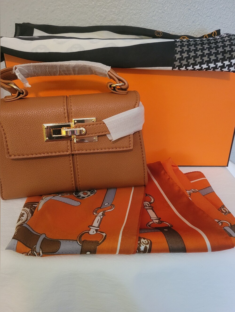 Designer Style Bag - Picture 1 of 13